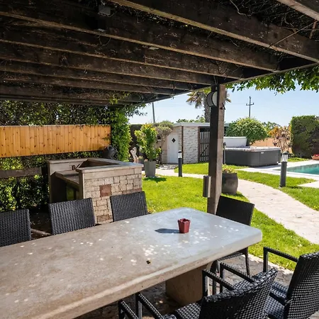 Apartmán Viki By Briskva