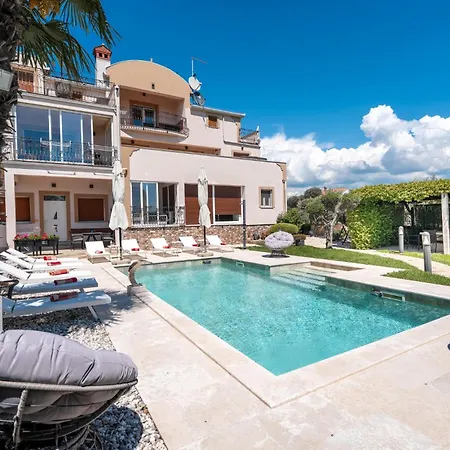 公寓 Viki By Briskva *